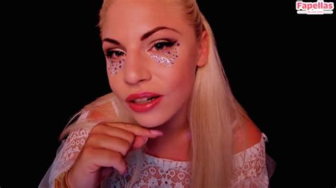 blonde goddess kitty